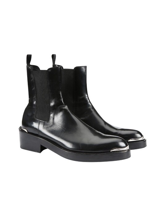 ordinary black ankle boots