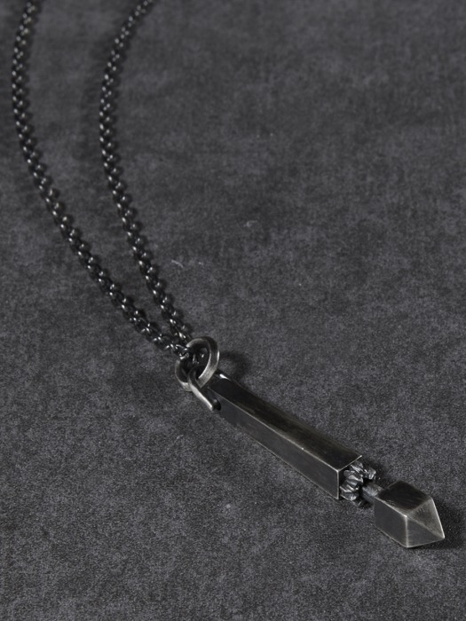 [ITW] SPEAR NECKLACE