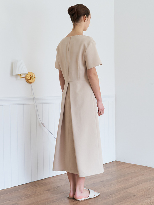 Square neck dress-beige