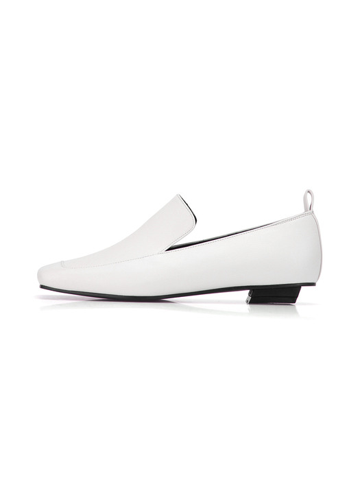 Squared Toe Loafers | Off white