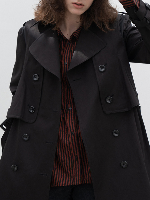 Detachable detailed trench coat