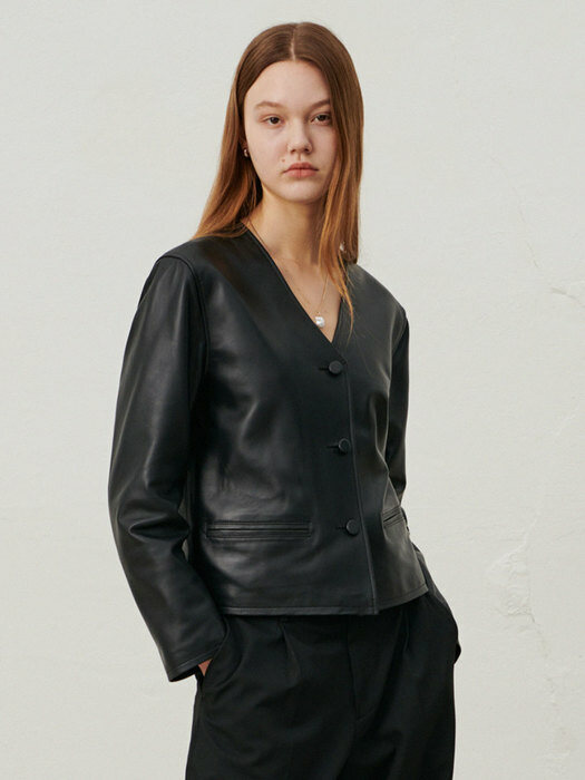 LAMBSKIN V NECK CROP JACKET (BLACK)