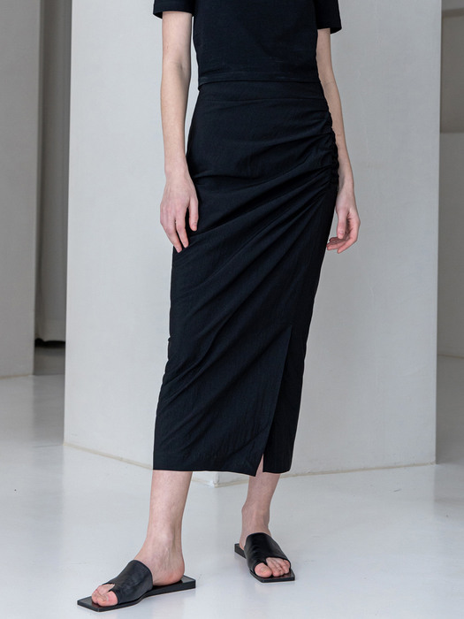 Side Slit Shirring Skirt-BK