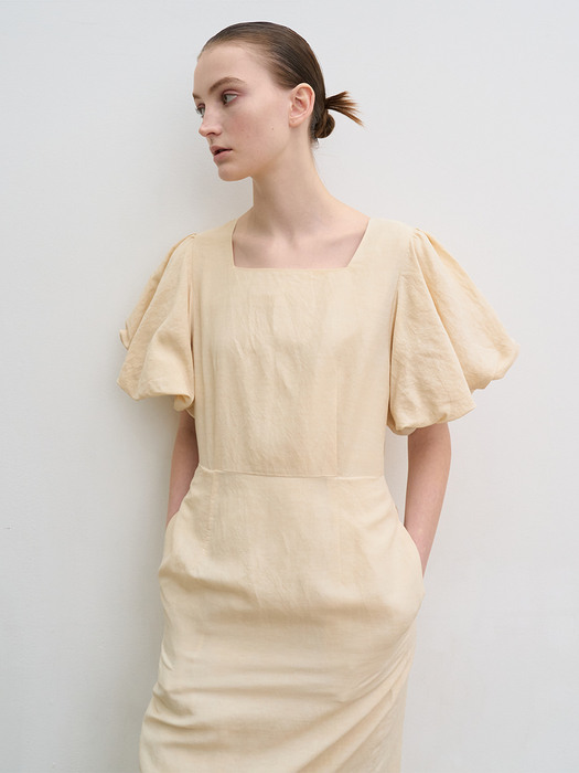 Square-neck balloon sleeve dress (beige)
