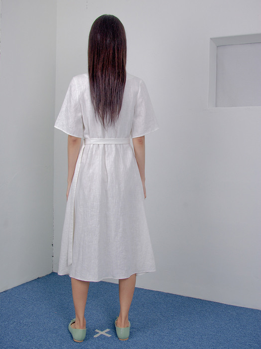 OLIY LINEN LAP DRESS _WHITE 올리 화이트 랩 드레스