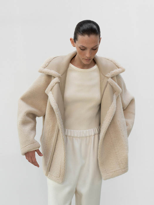 REVERSIBLE ECO-SHEARLING JACKET (IVORY)