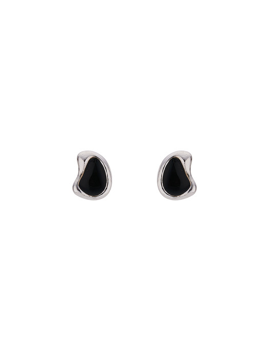 Single Atypical Button Earring