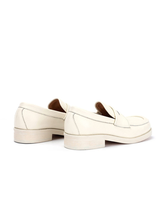 Wide Loafers (Offwhite)