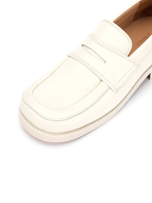 Wide Loafers (Offwhite)