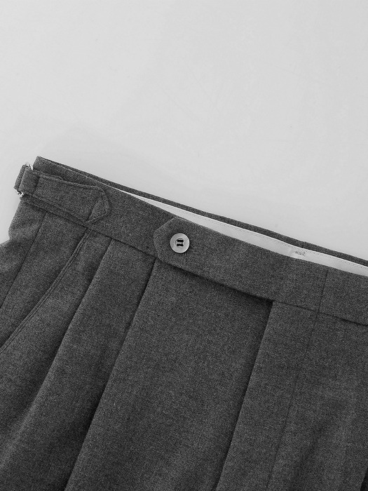Wool Flannel adjust 2Pleats relaxed Trousers (gray)