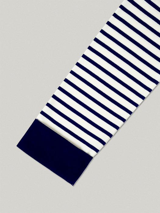 NUER STRIPE T-SHIRT IN [IVORY NAVY]