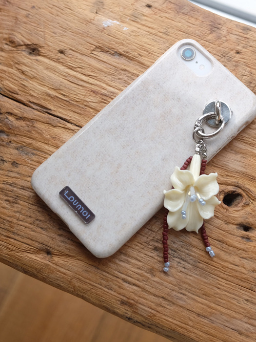 Present series :  Wool beige phonecase