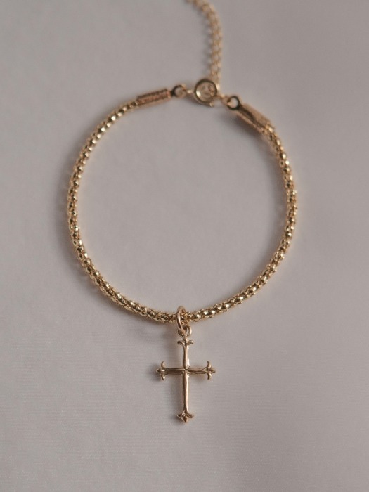 Vintage Cross Bold Bracelet