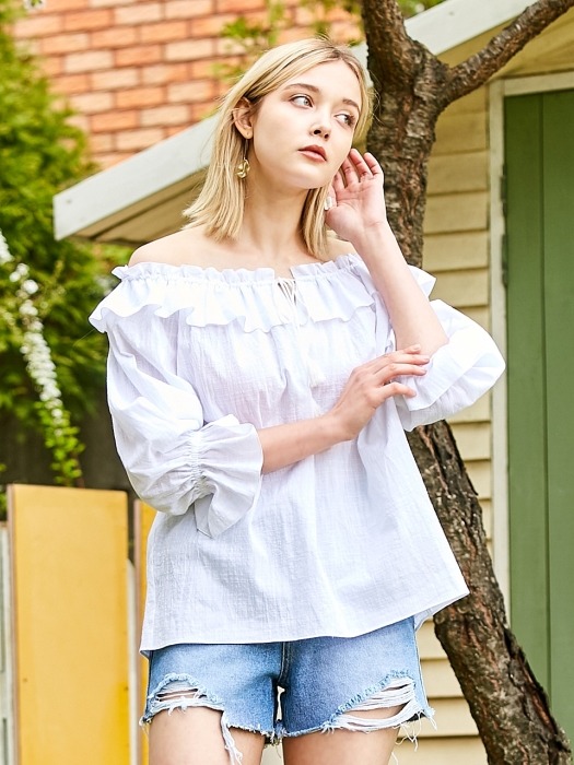 TASSEL OFFSHOULDER BLOUSE WHITE