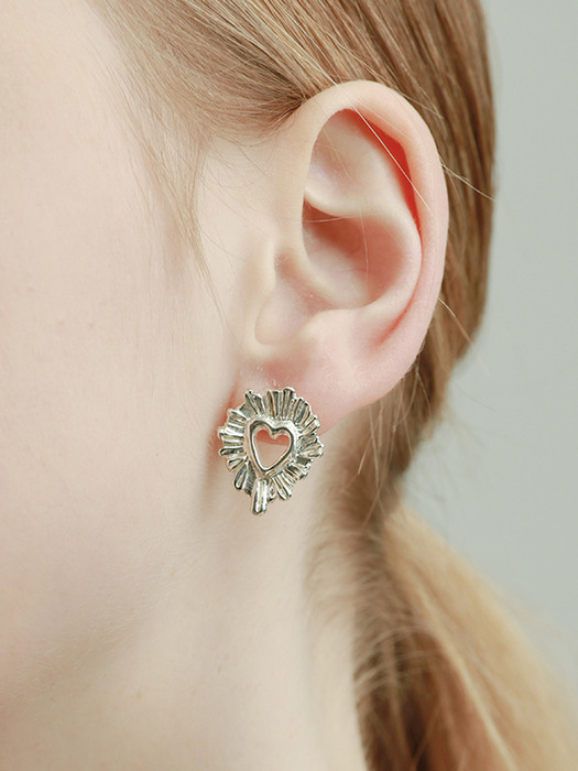 Halo heart earrings