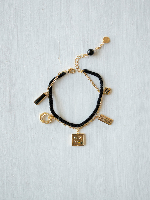 Deep black knit with 5 pendants bracelet