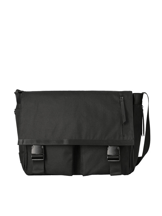 dual pocket messenger bag / black