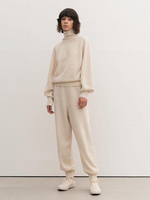cashmere wholegarment turtle-neck top (ivory)