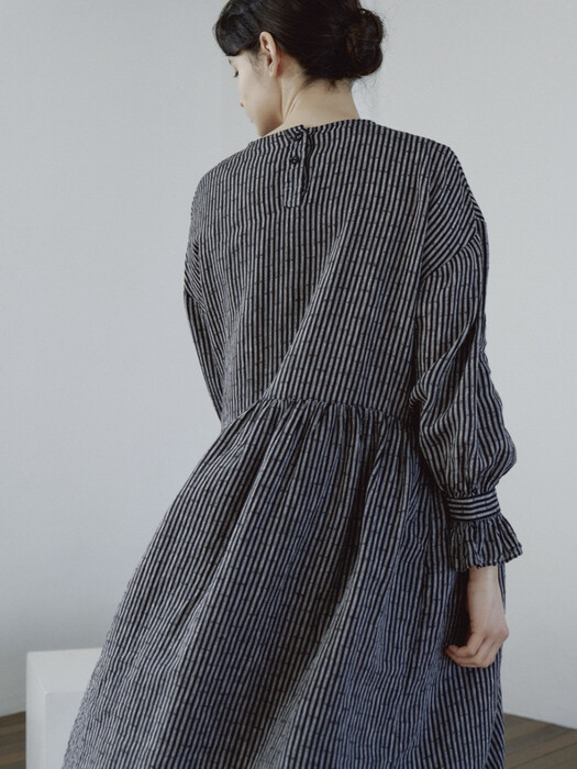[Linen100%]French linen ombre vintage gather dresses - black 