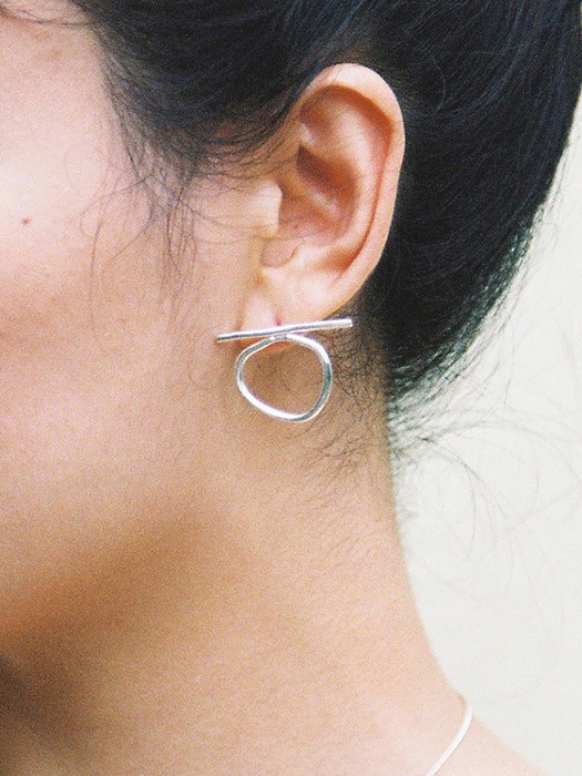 Line Circle Earring