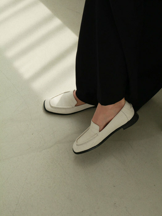 T104 venetian loafer croco white (2cm)