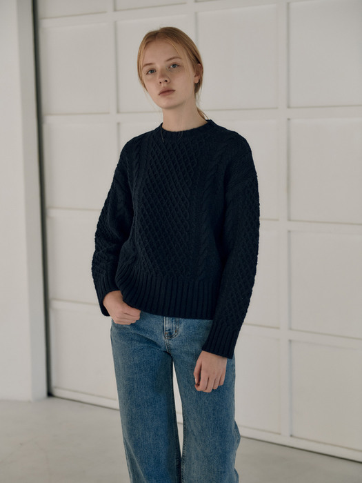 wool cable knit - navy