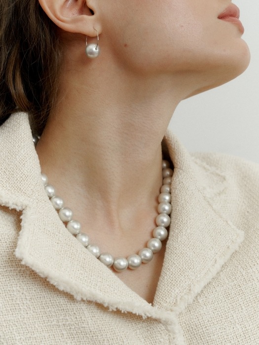 Soft Silver Pearl Necklace