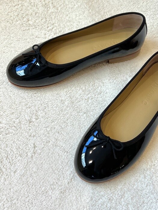 Coppola Flats - Patent Black