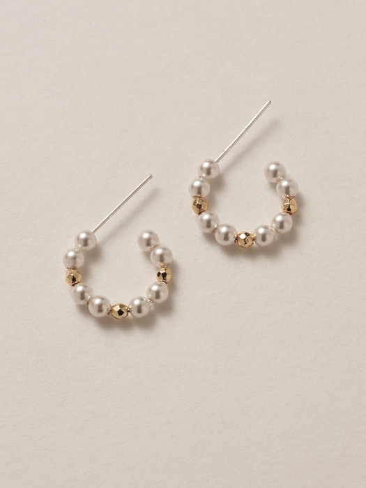 Melli Pearls Earrings