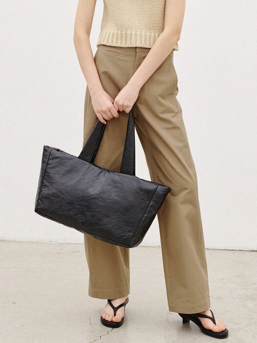 Essential Began Leather Shoulder Bag(Black)