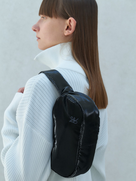 Pebble Shoulder Bag_Black