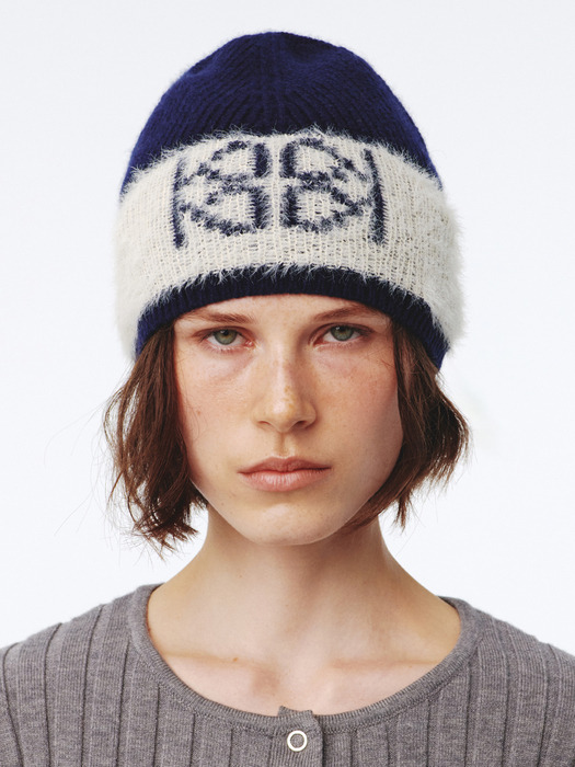 Emblem Knit Beanie UNISEX Navy Ivory