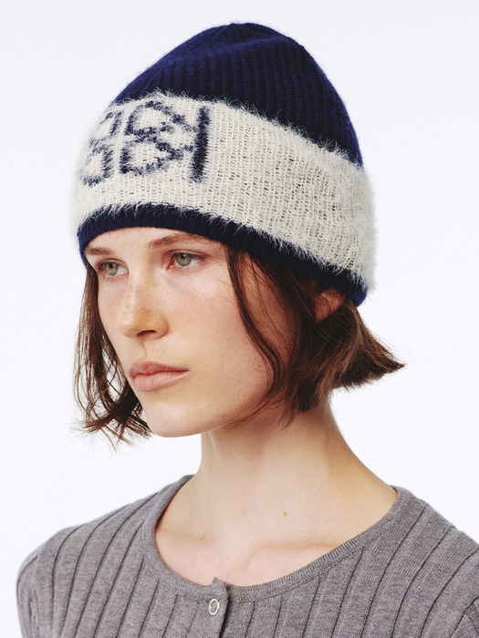 Emblem Knit Beanie UNISEX Navy Ivory