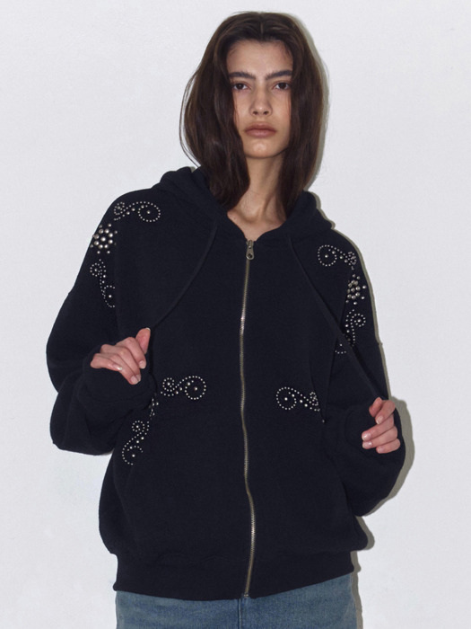 ORNAMENT STUDDED HOODIE_ONZI_EDITION, BLACK