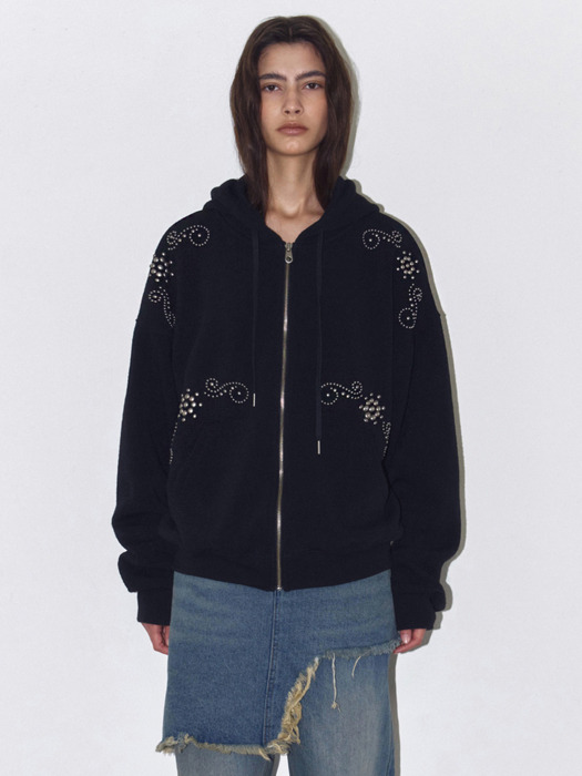 ORNAMENT STUDDED HOODIE_ONZI_EDITION, BLACK