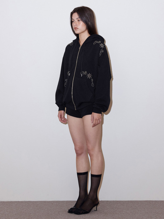 ORNAMENT STUDDED HOODIE_ONZI_EDITION, BLACK