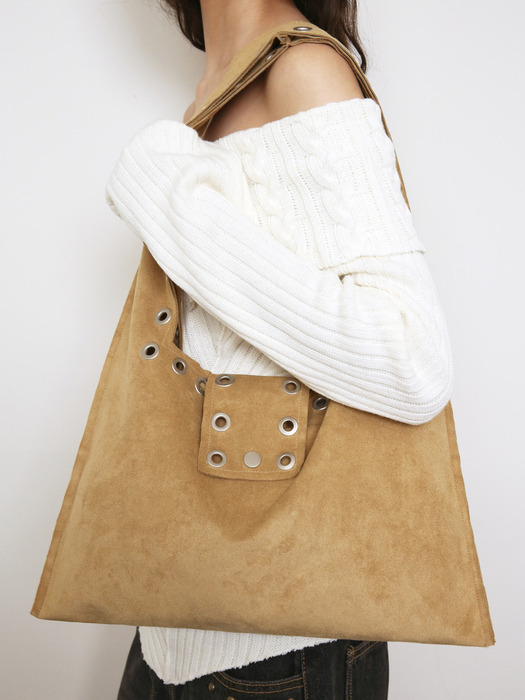 EYELET SUEDE SHOULDER BAG, YELLOWISH BROWN