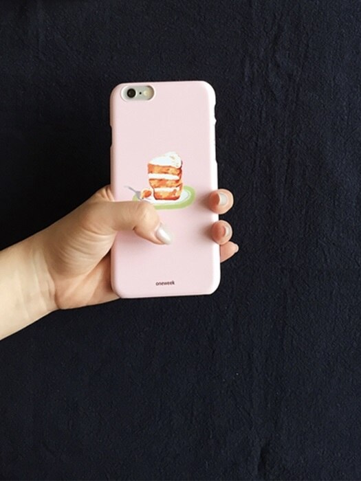 Carrot cake phone case