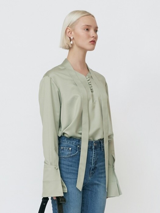 18FW SATIN NECK-TIE BLOUSE - JADE GREEN