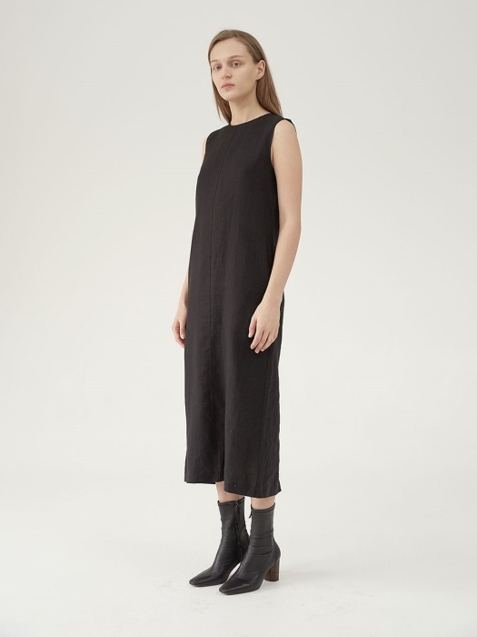 Clay Linen one-piece in Black
