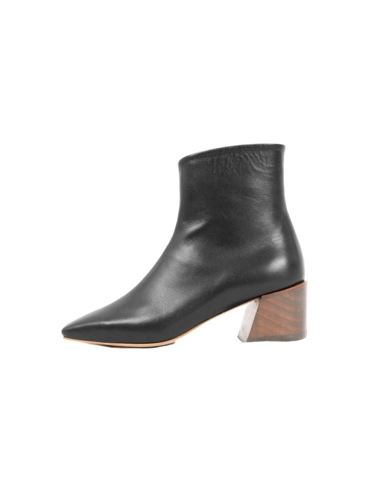 modern wood heels ankle boots ( black )