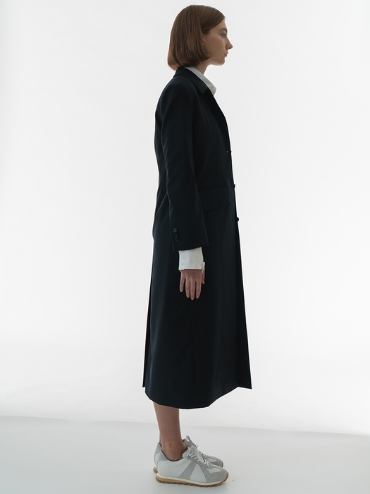 Open collared long coat