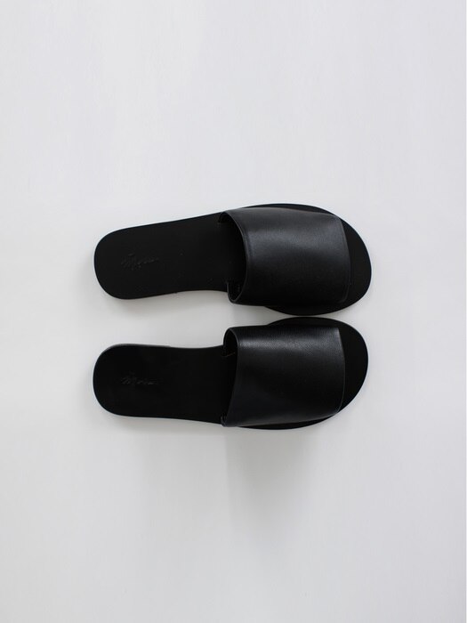 plain sandal (black)