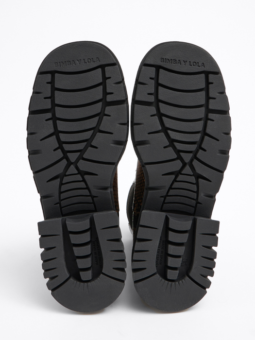 Ochre leather elastic ankle boot_B206TIS001BR