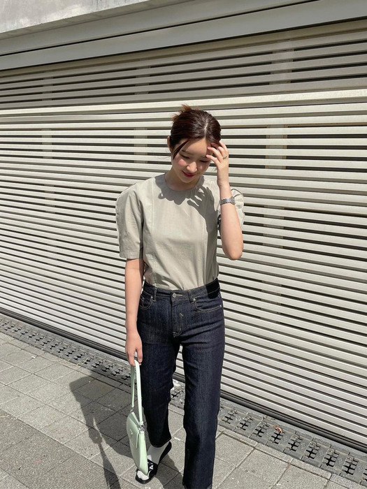 Curved Sleeve Stitch Blouse + Mid-rise Straight Jeans_Raw SET