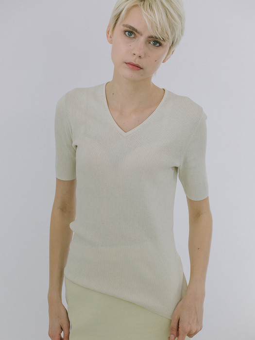 COTTON V-NECK TOP - CREAM