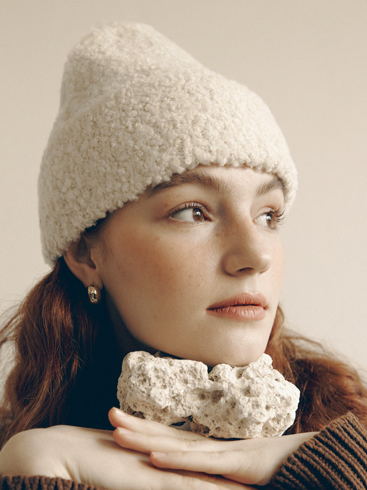 FLUFFY BEANIE / MOHAIR BOUCLE (3colors)