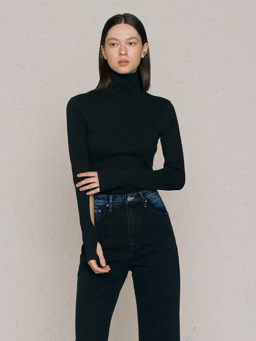 Arm Cut-out Turtle Top_Black