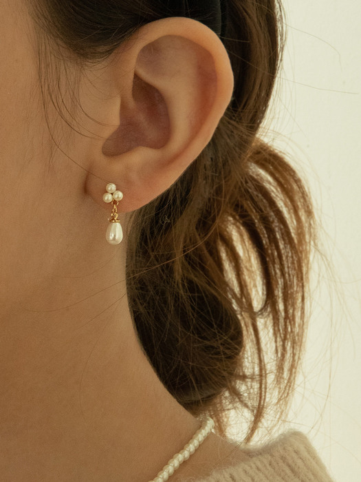 Pearl Fruit Earring