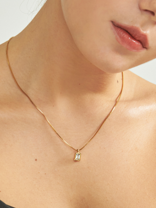 Lucente Silver Necklace In404 [Gold]